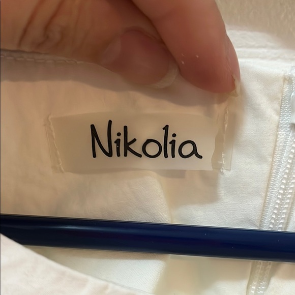 Nikolia White Top - Picture 2 of 13